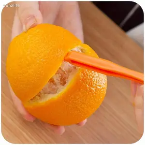 1pc Long Plastic Orange Peeler Peeling Grapefruit Pomegranate Peeling Utensils Fruit Peeler Orange Opener Multi-function Peeler