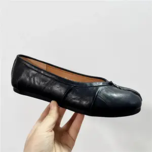 Split Toe Women Ballet Flats Fashion Tabi Shoes Casual Slip-on Loafers Ladies Pleated  Leather Espadrilles Zapatillas Mujer