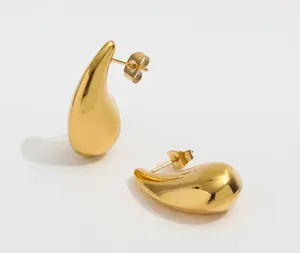 THE ÒLAURENÓ EARRINGS