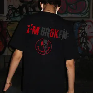 I'm Broken Printed Short-sleeved T-shirt