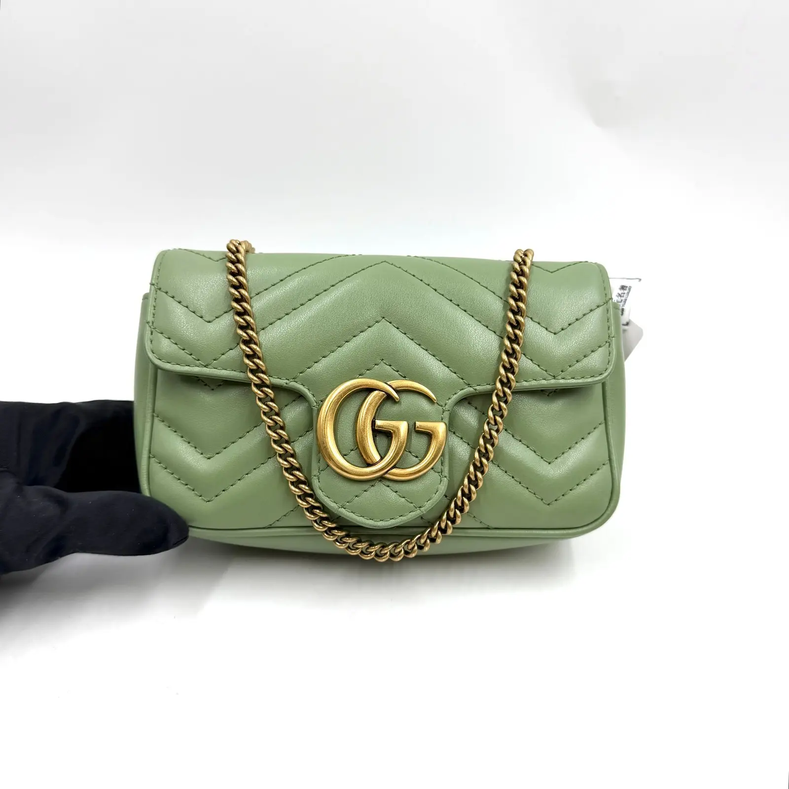 Pre-owned GUCCI AS SHOWN Clutches & Wristlets hz 4320 GG Marmont Matelassé leather crossbody bag 26.05.14