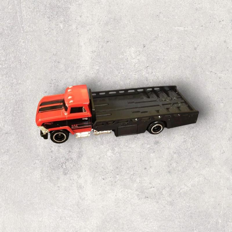 Hot Wheels 2025 Premium Car Culture Horizon Hauler 4 Car Pack with Custom Design and Accessories