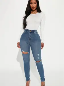 Turn' Heads Booty Lifting Skinny Jeans - Medium Wash