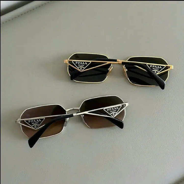 New 2026 Chunky Square Sunglasses for Women & Men – Retro Thick Frame UV Protection Street Style Shades