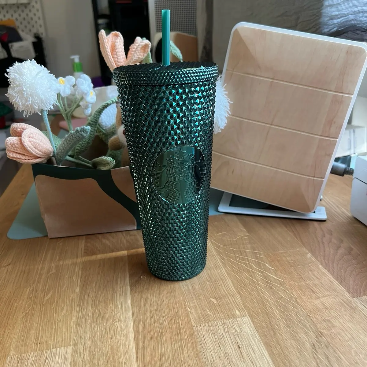 Starbucks Overseas metallic classic dark green or Black Venti studded  tumbler - TikTok Shop