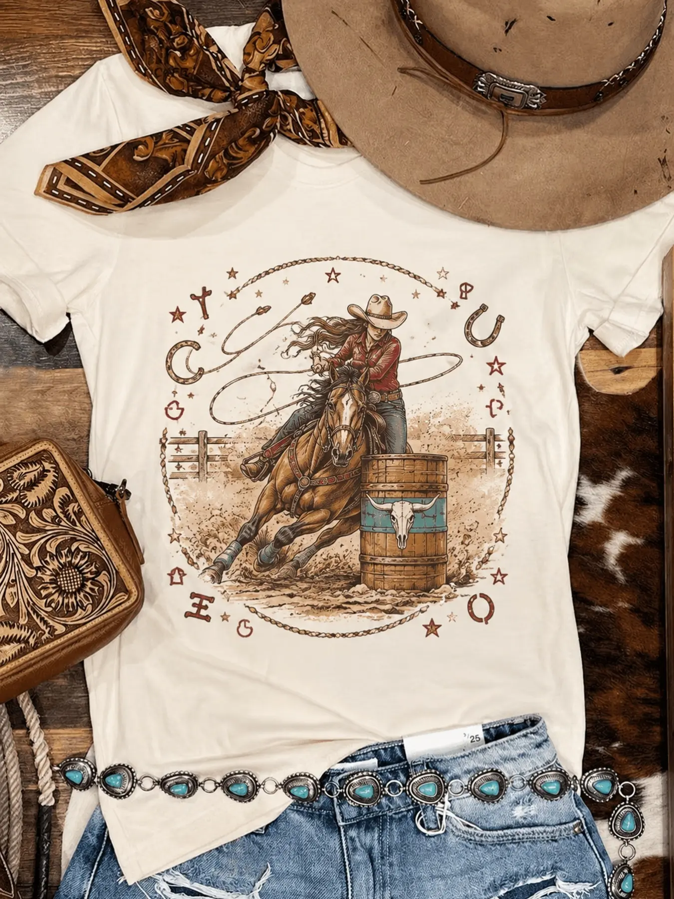 Vintage Rodeo Cowgirl Horse Riding Graphic T-Shirt for Women, Western Horse Lover Tee for Barrel Racing Fan, Country Concert Outfit, Ranch Life Casual, Retro Cowgirl Rodeo Aesthetic Shirt