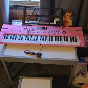 Kids Piano Keyboard, 61 Keys Beginner Electronic Keyboard Portable Digital Music Keyboard, Early Education Music Instrument & Microphone & Music Sheet Stand