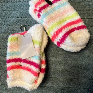 West Loop Women’s Fuzzy Socks
