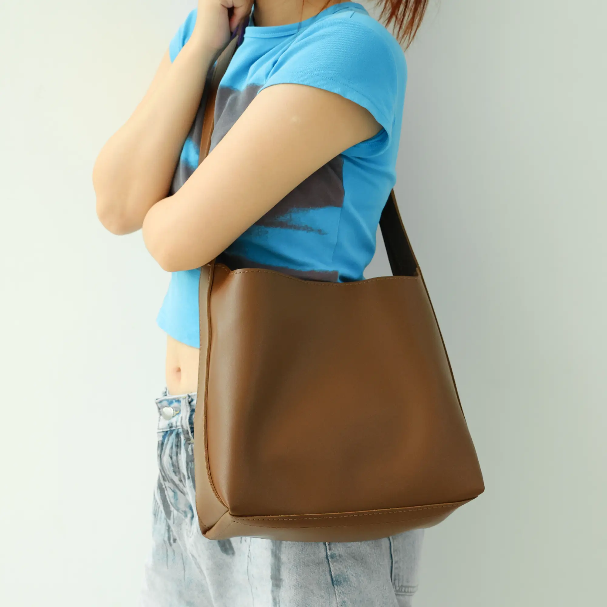 Women's Large capacity Solid Color leather Tote Bag, Trendy Large Capacity Shoulder Bag for Daily Use, Bucket Pu Leather Bag Teen Girl Back To School, Fall Outfits, Earthtone Fall Freshness As Gifts, for Fall