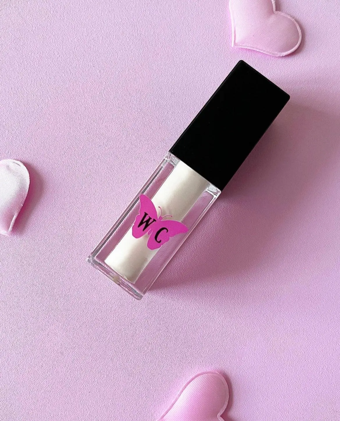 Beige lipgloss 24hr lasting