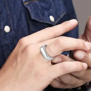 Mens Signet Rings Stainless Steel Pinky Ring for Men Women Silver/Black/Gold Square Cool Finger Ring, Gift for Dad Husband