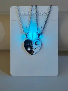 2 Pcs Glow-In-Dark Heart Pendant Necklace Set, Luminous Couple Necklace, Couple Jewelry with Moon Shape Design, Cute Love Charm for Valentine's Day Gift, Jewelry Gifts