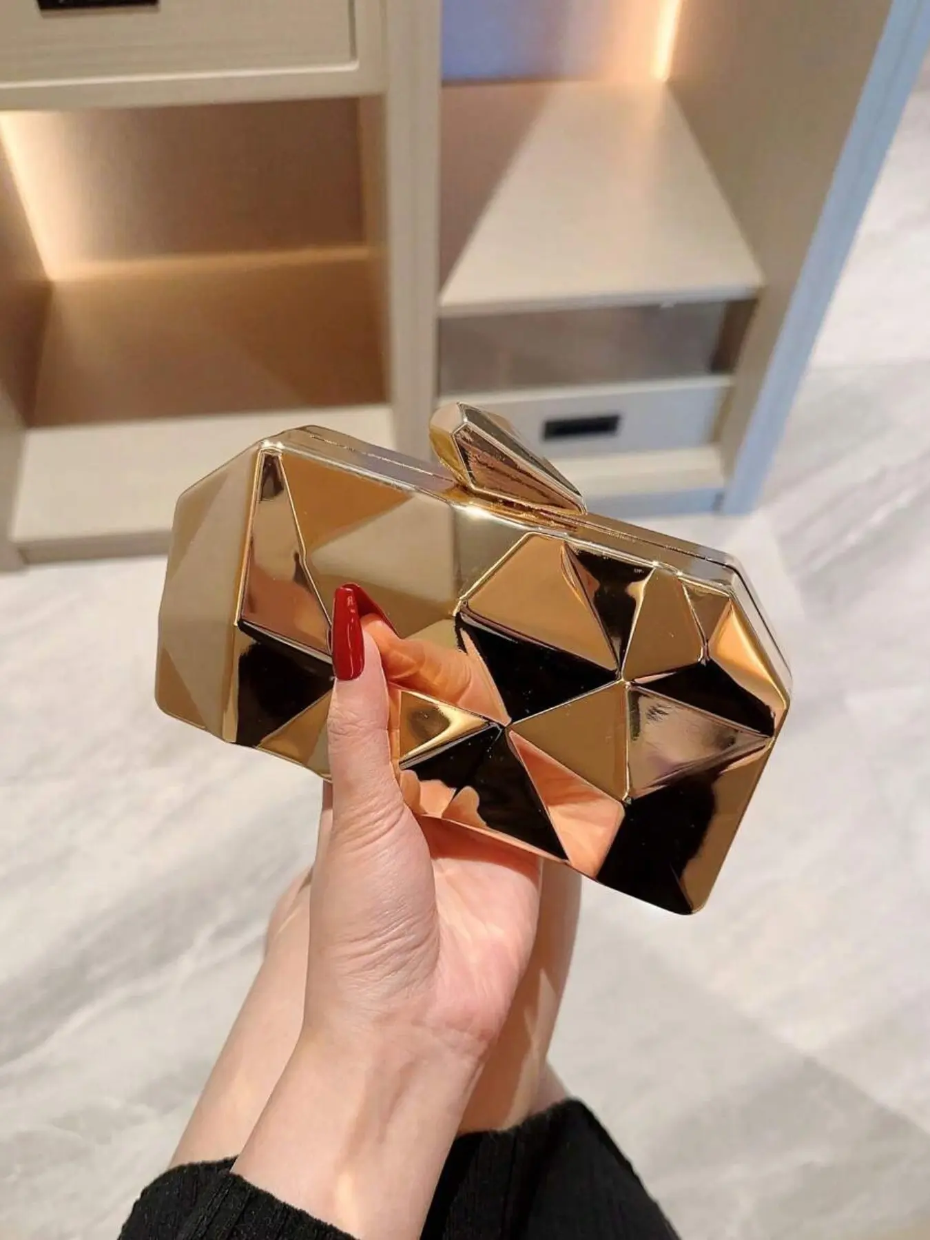 New Shiny Evening Bag, Metal Clutch Purse, Wedding Guest Clutch, Small Square Chain Shoulder Bag, Perfect for Weddings, Parties, Gifts for Women, Chain Strap Clutch, Metal Handheld Purse