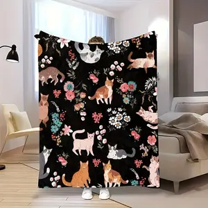 1Pc Digital Printed Comfort Cat And Floral Pattern Flannel Blanket - Soft, Warm, Machine Washable, Suitable For Sofa Or Bed, Vibrant Fun Print |   Machine Washable Throw Blanket