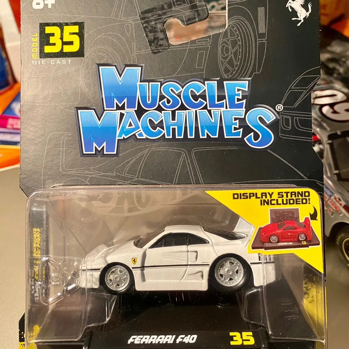 Muscle Machines Ferrari F40 White Model with Display Stand Included