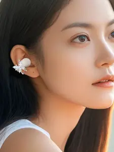 Elegant Butterfly Earphone Clips Wireless Bluetooth-compatible Freeclip Earring Studs Fashionable Women's Jewelry Accessory Fashion Jewelry Party