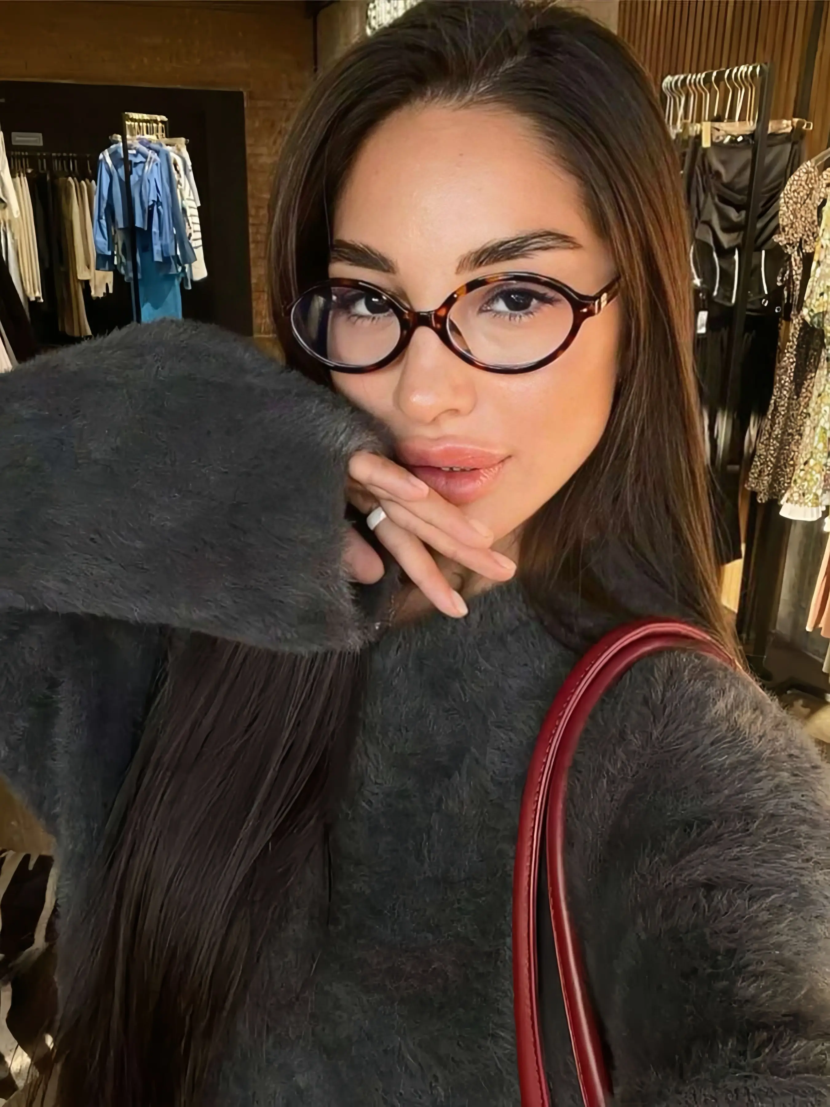 Unisex Small Frame Oval Fashion Flat Mirror, Bohemian Style for Daily Wear, Comfortable Early Autumn Series, Old Money Aesthetic