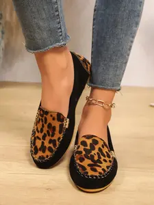 New Vintage Leopard Print Bean Shoes, Round Toe Soft Sole, Casual All-Season Footwear, Comfortable Slip-On Design, Metal Buckle Decoration, Leopard Flats For Women, Leopard Print Loafers