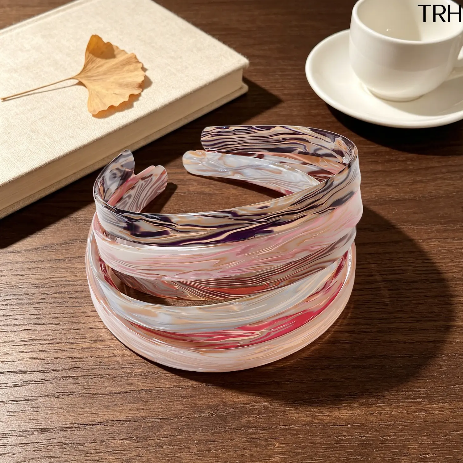 2026 Marble Swirl Acrylic Headbands for Women, Vintage Tortoiseshell Pattern Thin Hair Hoops with Inner Teeth, Non Slip Elegant Hair Accessories, Lightweight Decorative Hair Bands for Daily Wear, Office, Casual Outfits & Party Hairstyling