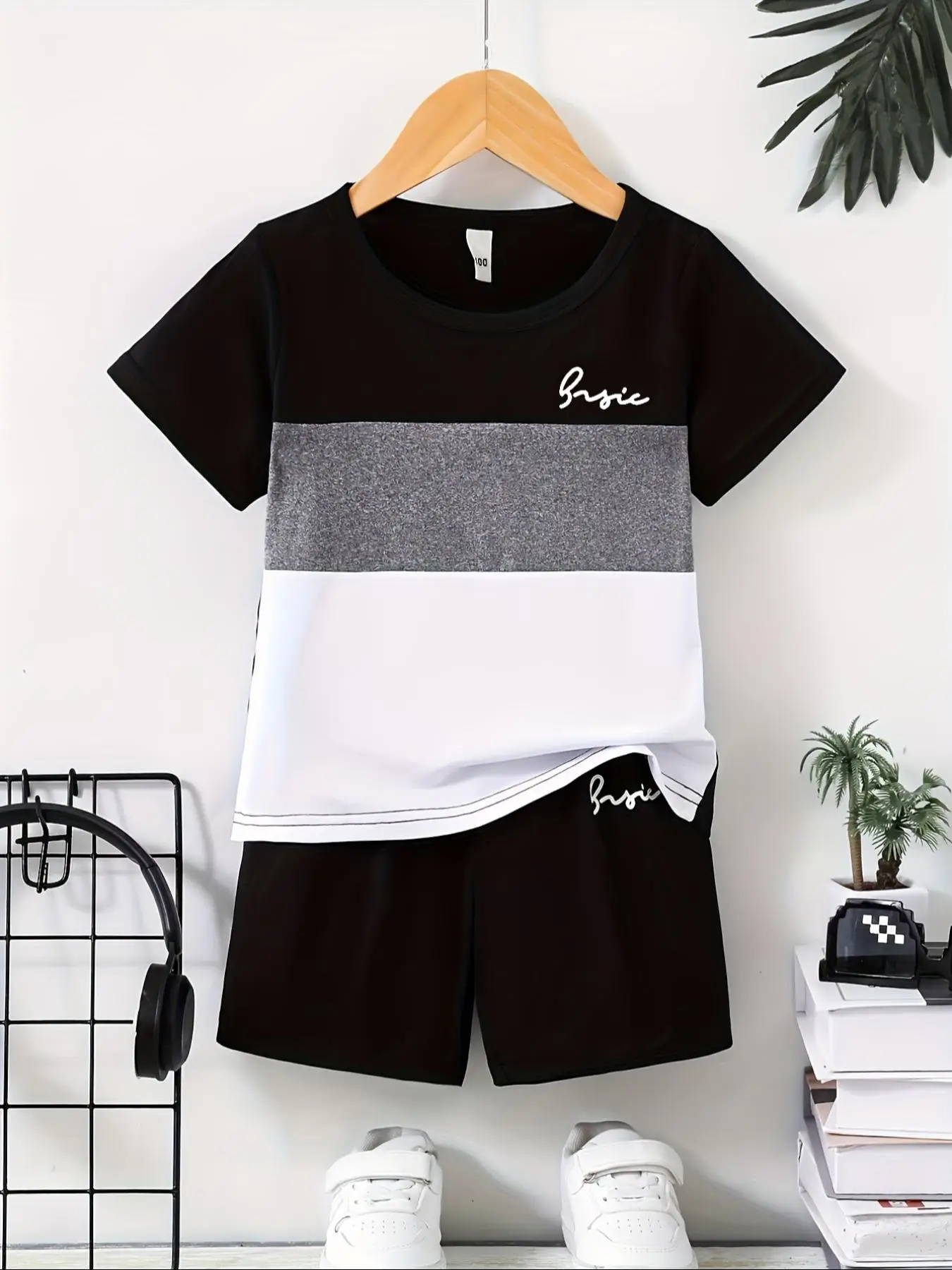Two-Piece Set Toddler Boy's Colorblock Letter Print Tee & Elastic Waist Shorts, Casual Short Sleeve Round Neck T-shirt & Shorts, Summer Outfits Clothe