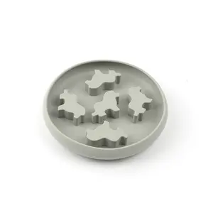 Pet slow food bowl helps with digestion:food-grade silicone cat and dog products anti-knock, anti-accidental eating, anti-stuck