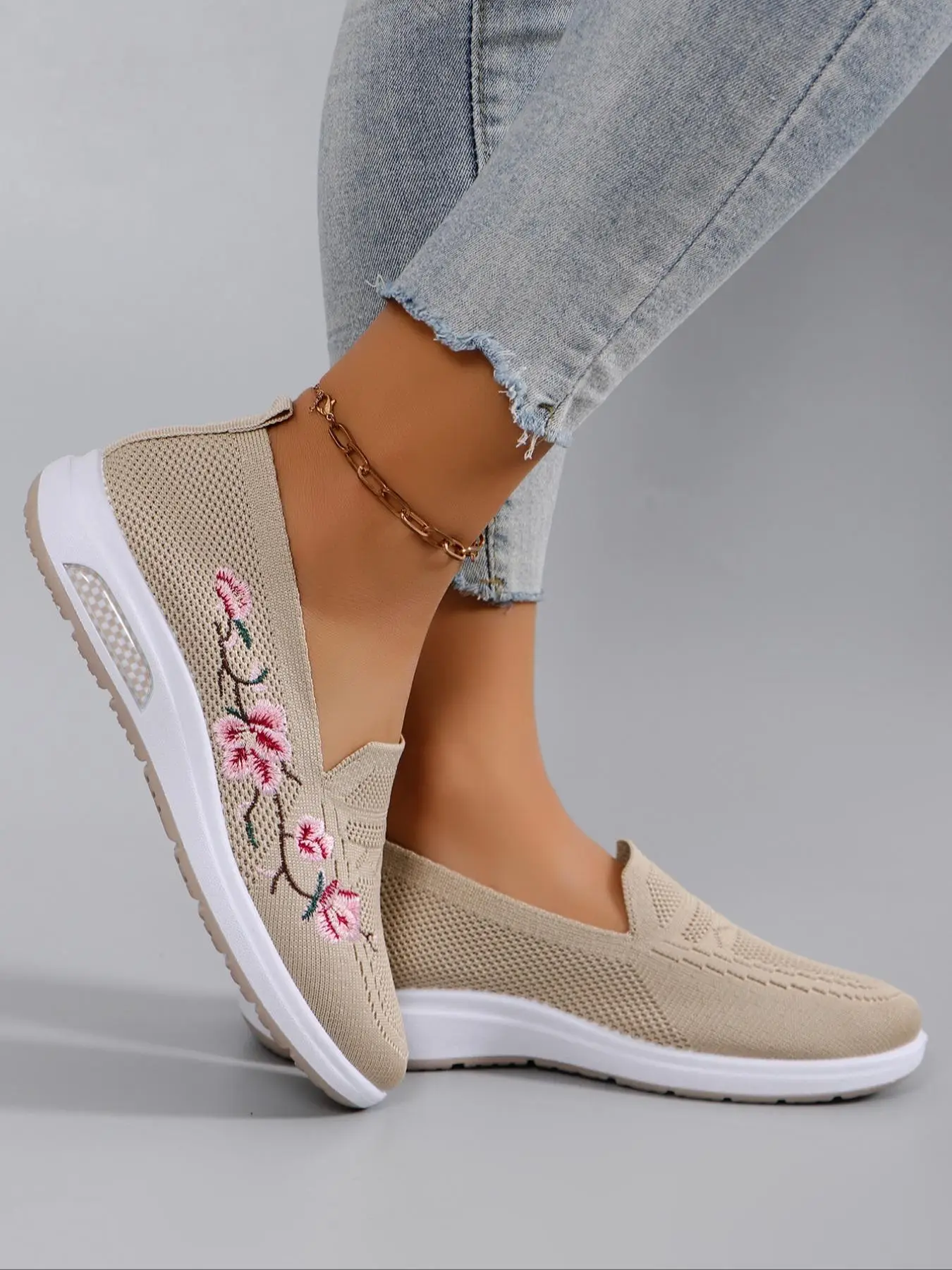 Women's Fashionable Floral Embroidery Slip-on Low Top Sneakers, 2024 New Style Summer Casual Comfortable Breathable Lightweight Sports Running Shoes,