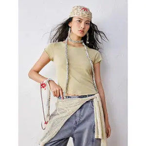 URBAN REVIVO 2026 Spring New Arrival Lady's Streetwear Cotton T-Shirt Top - Casual, Cuffed, Cropped Short-Sleeve, Basic Thin Fabric Clothes, Style UYL450231