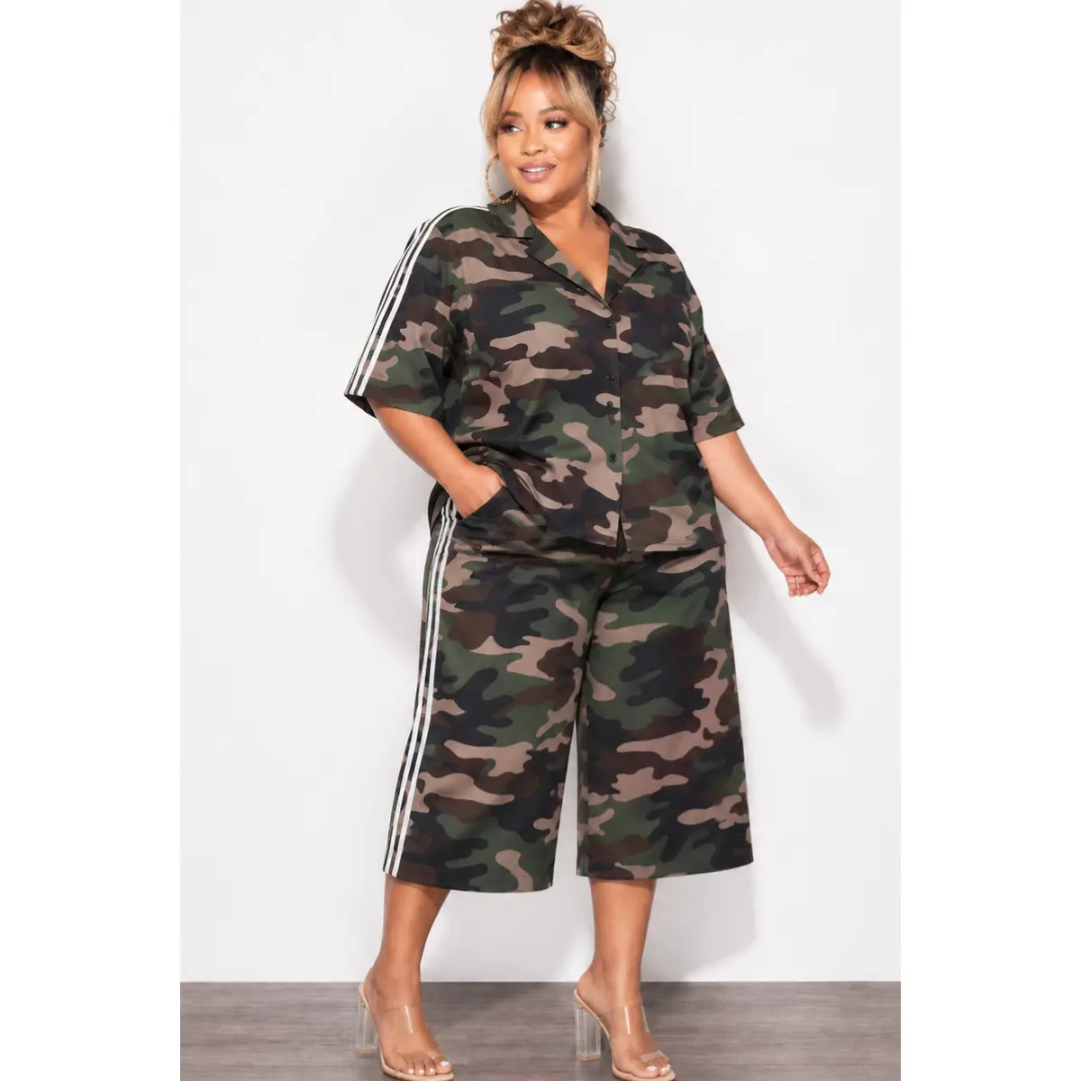 Final Sale Plus Size 2pc Windbreaker Top & Matching Jort Shorts in Camo & White Stripes