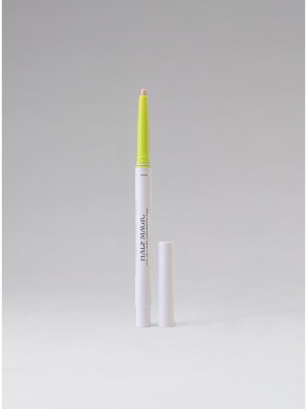 Half Magic GO PLUMP YOURSELF INVISIBLE EXTREME PLUMPING LIP LINER Colorless Finish for 8 Hours Extreme Plumping with Spicy Rush