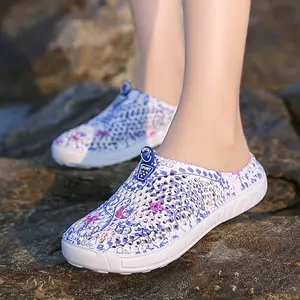 Women'S Summer Beach Clogs: Featuring Star Elements, Available in Multiple Colors, Lightweight And Comfortable Unisex Style