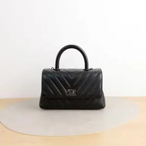 Pre-owned CHANEL Caviar Crossbody Bags Chevron Quilted Coco Handle Black CPU0401