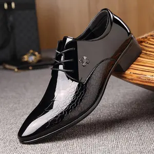 Luxury Italian Oxford Shoes for Men - Black Color, Closed Design, Comfortable Fit, Ideal for Formal Occasions, Stylish Style