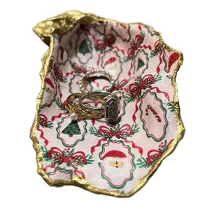 Decorative Oyster Shells: Ring Dish - Elegant Design with Gold Accents, Decorative Ornaments, Home Decor, Ring Dish Gift