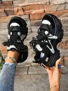Trendy Thick Sole Running Shoes, Elegant Design, Outdoor Wear, Fashionable Dynamic Step, Comfortable and Stylish Sneakers, Sports Running Shoes