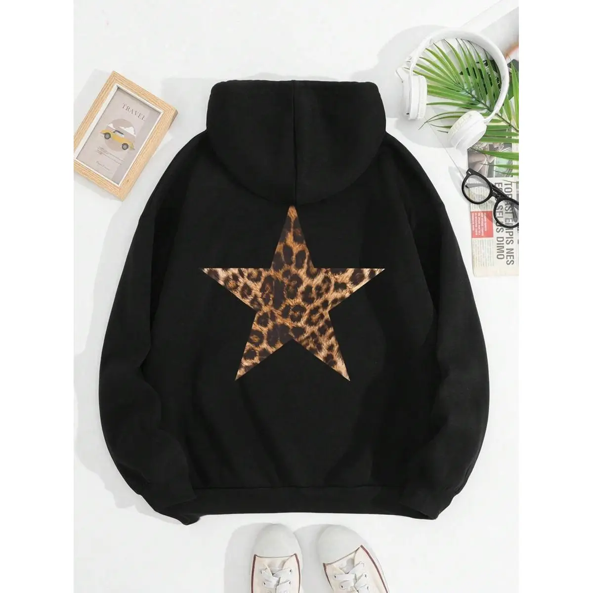 Women's Graphic Hoodie with Star & Leopard Print, Baggy Longsleeves Sweatshirt in a Streetwear Style for Fall