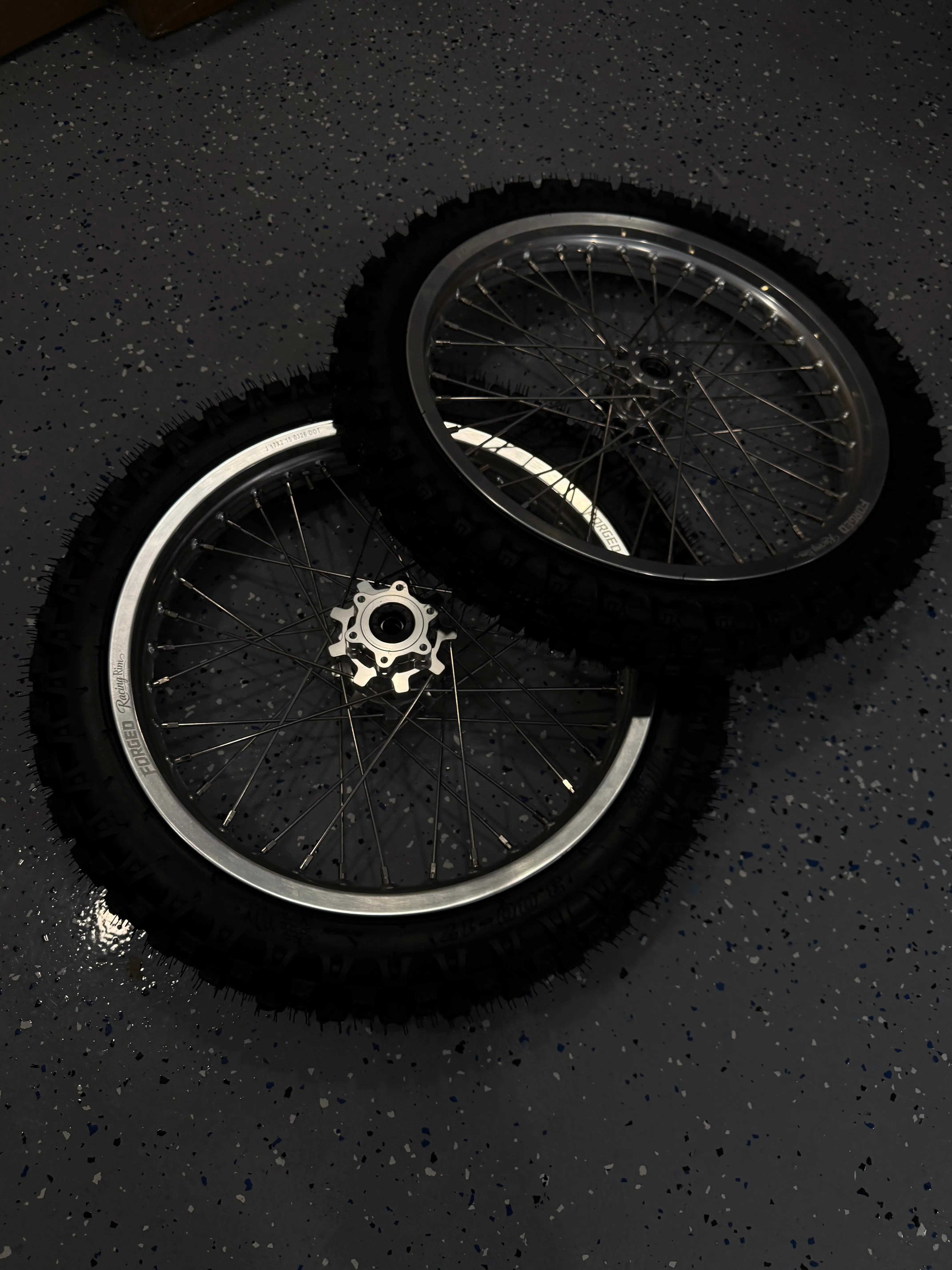 Chrome Talaria Dirt Wheelset