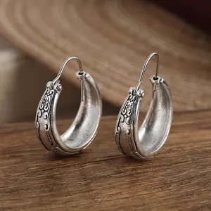 Vintage Carved Pattern Hoop Earrings Simple Retro Style Zinc Alloy Jewelry Trendy Female Gift alt  girl  jewelry