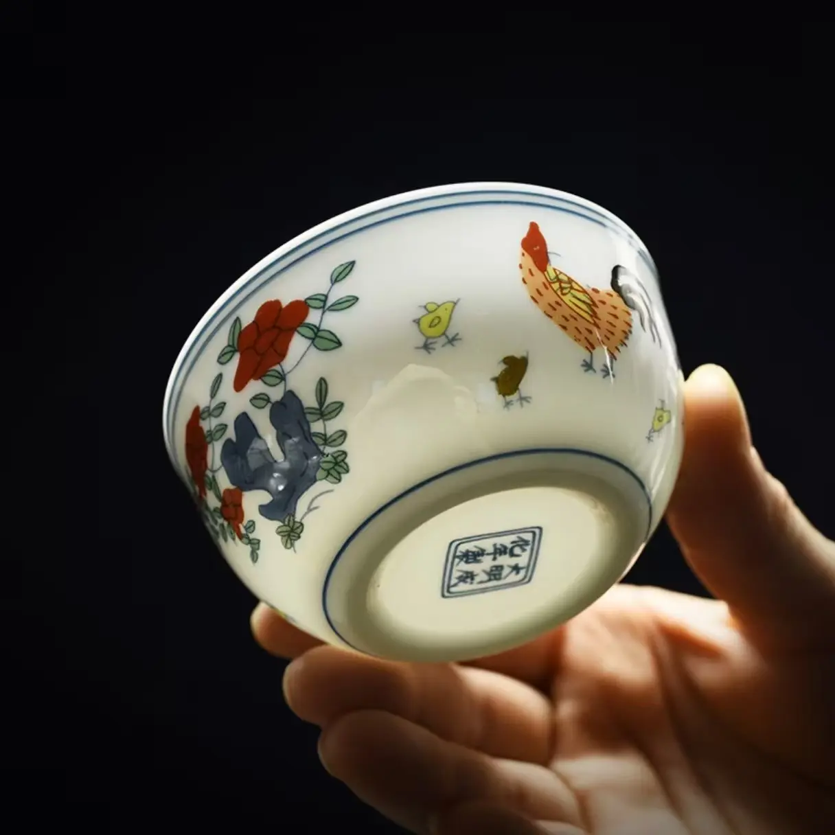 [Chenghua Replica] Doucai Chicken Cylinder Cup, Traditional Blue & White Doucai Craft, 6.7cm Mouth Diameter 55ml Capacity, Ceramic Chinese Gongfu Tasting Cup, Single Piece, For Holidays & Eastern Culture Enthusiasts Aesthetic Porcelain Teacup