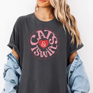 Cute Cat & Love Unisex T-shirt Cozy Cotton Tee for Cat Lovers Casual Comfort Soft Fabric Perfect for Birthday Comfort Colors Tshirt All Seasons Seamless Design Ethical Durable Crewneck Top