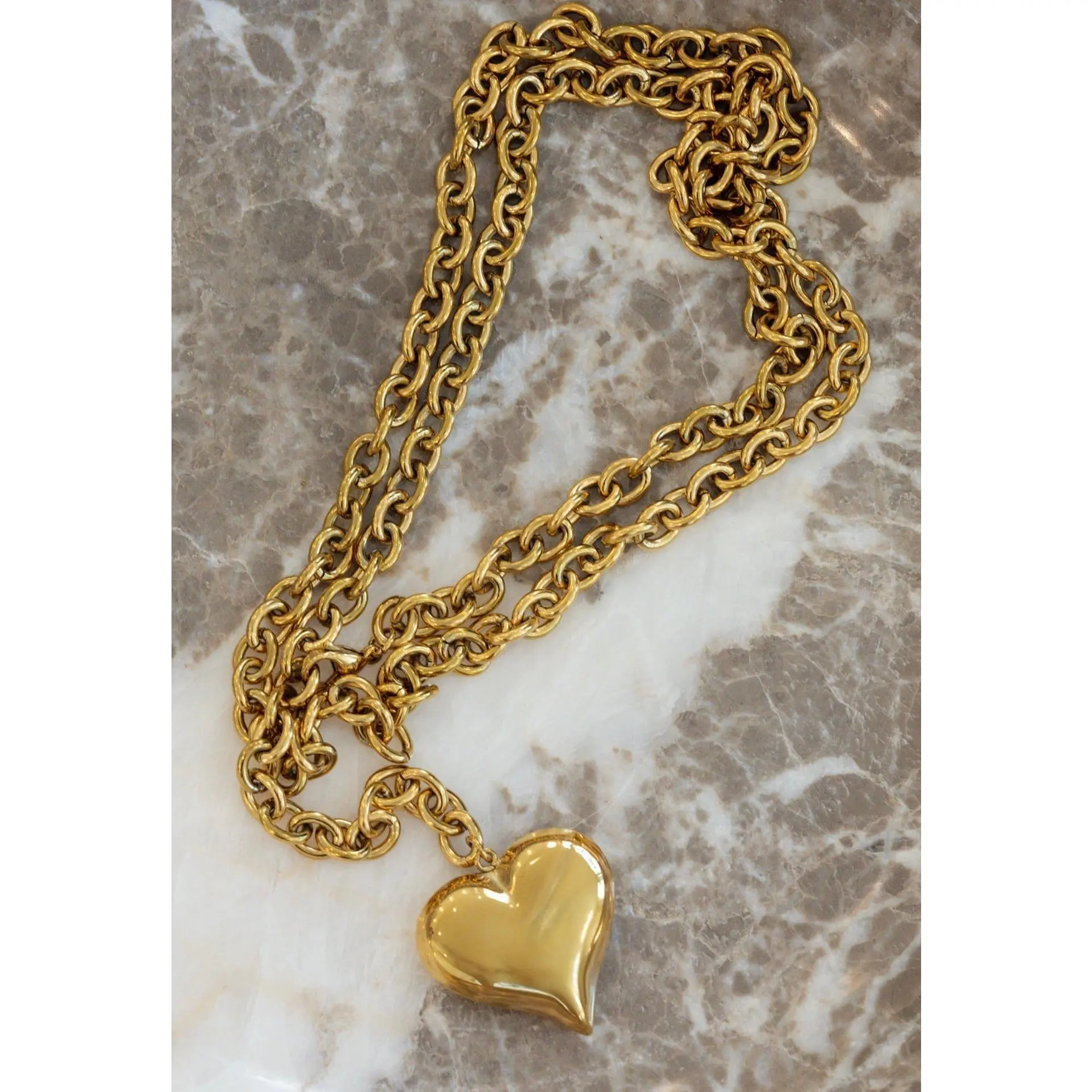 XL Wrap Around Heart Necklace, Gold Metal Coating Chain Jewelry Necklaces, Can Be Worn Many Different Ways Costume Jewelry Accessory