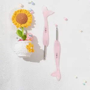 Resin Handle Crochet Hook, Mermaid Tail Design, Stainless Steel Needle, Smooth Grip, Comfortable Handheld, DIY Knitting Tool Set