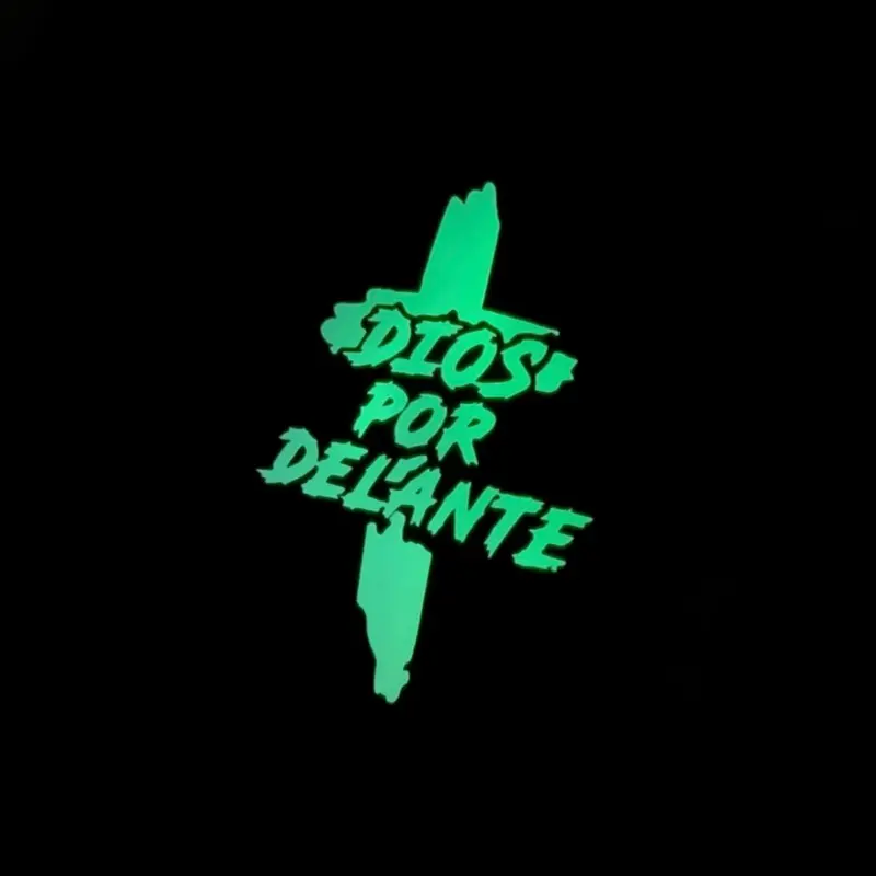 Dios Por Delante Glow In The Dark Vinyl Sticker Decal car stickers Vehicle Exterior Decoration