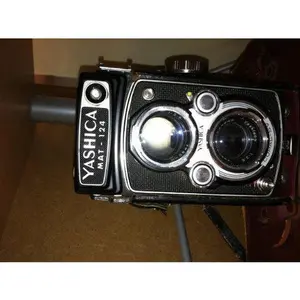 USED-Yashica twin lens reflex guide: How to use the Yashica A, Yashica B, Yashica C, Yashica D, Yashica E Flash, Yashica 635, Yashica 44A, Yashica-MAT, ... 24 and MAT 124 cameras, (The Camera guide) by Walter Daniel Emanuel (Paperback)