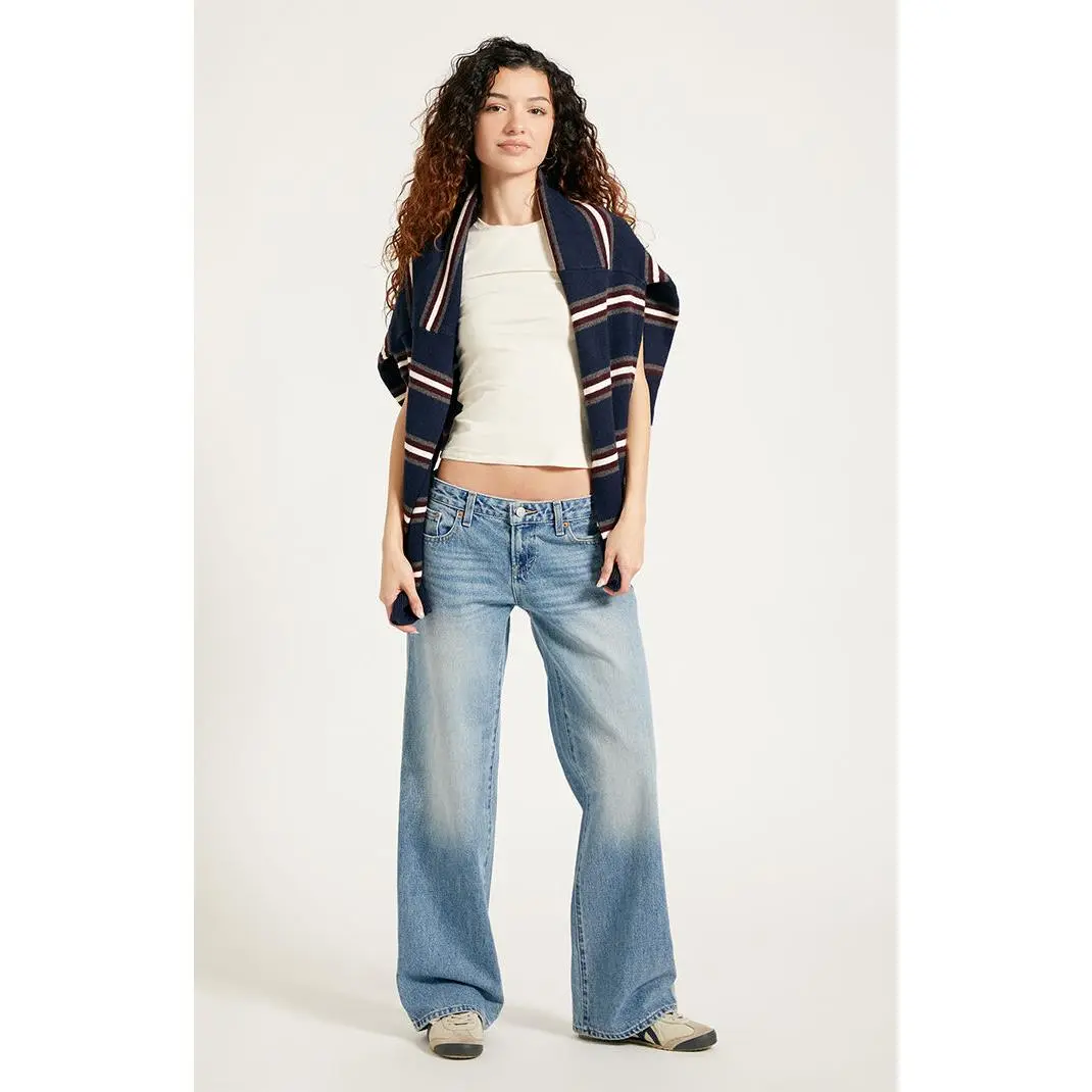 Pacsun Zoe Low Rise Girlfriend Jeans Medium Blue Wash