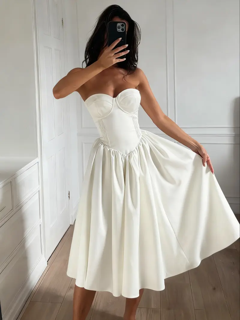 Women's elegant white slim-fit strapless floor-length dress with simple chest-shaped back strap design for evening gowns, suitable for wedding parties, clubs, formal wear, Classy Dresses