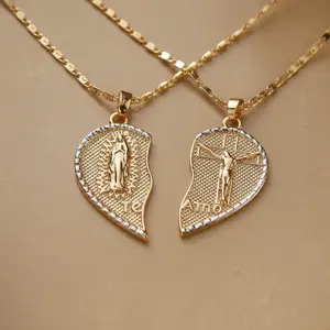 18K Gold Plated Split Heart Couple Necklace - Virgin Mary & Jesus Pendant - "Te Amo" Religious Gift Set - Collar para Parejas de Oro Laminado