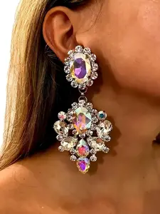 Stylish Waterdrop Pendant Earrings with Luxury Shine, Sparkling Rhinestone Jewelry for Women, Trendy Accessory for Fashion Lovers