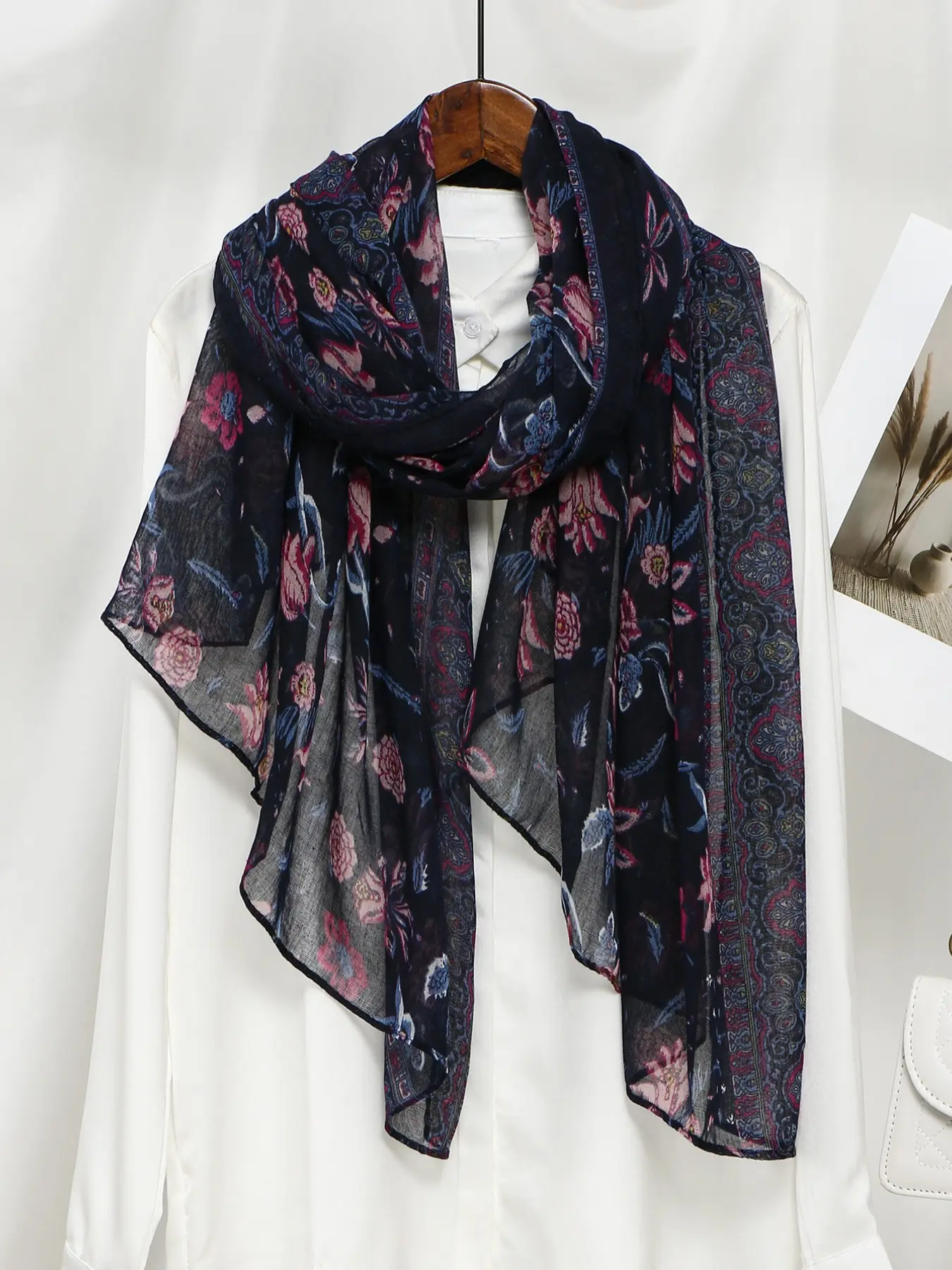 Women's Elegant Floral Print Hijab Scarf, Breathable Beach Long Shawl, Floral Pattern Shawl, Muslim Fashion Daily Turban, Stylish Headscarf & Headwrap