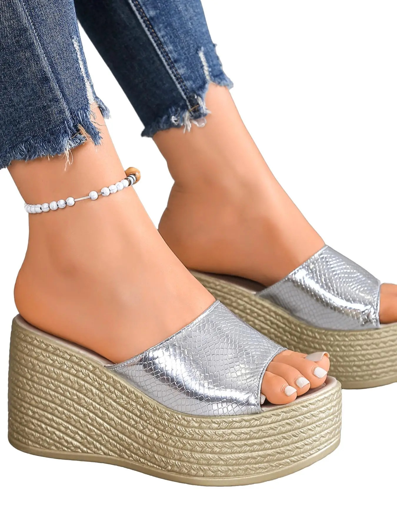 Rattan Wedge Sandals, Snake Pattern Design, High-Visibility Outdoor Footwear, Stylish and Eye-Catching Shoes