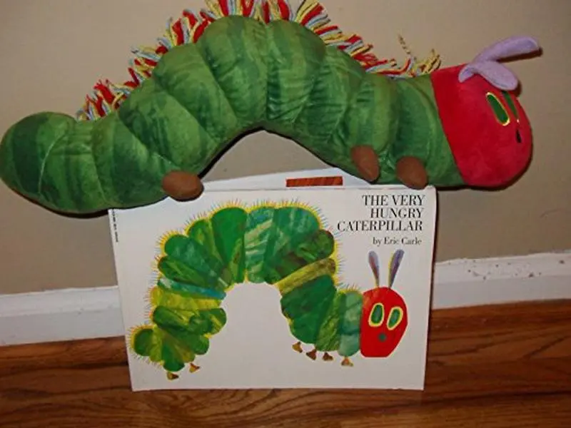 Used The Very Hungry Caterpillar by Eric Carle - Scholastic Paperback Soft Covers English Board Book for Kindergarten, Preschool Audience, Kindergarten Books, Preschool Books